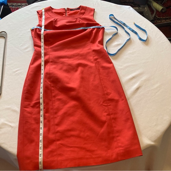 Tahari Womens Sheath Knee Length Lined Sleeveless CrewNeckline Size 4 Dress. - Picture 8 of 10